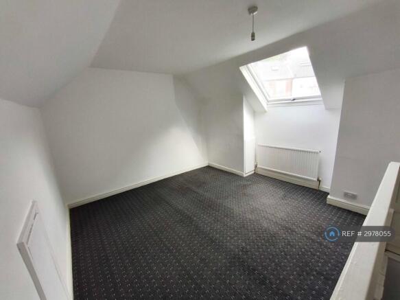 3 bed Terraced to rent Image 4