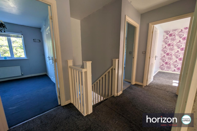4 bed Detached for sale Image 7