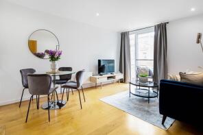 Flat 26, 15 Dickinson Court, Brewhouse Yard, London EC1V 4JX