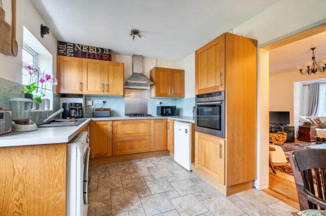 1395434-11-694aaa...