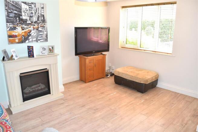 3 bed Terraced for sale Image 8