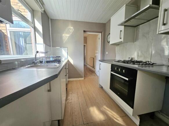 4 bed Terraced for sale Image 3