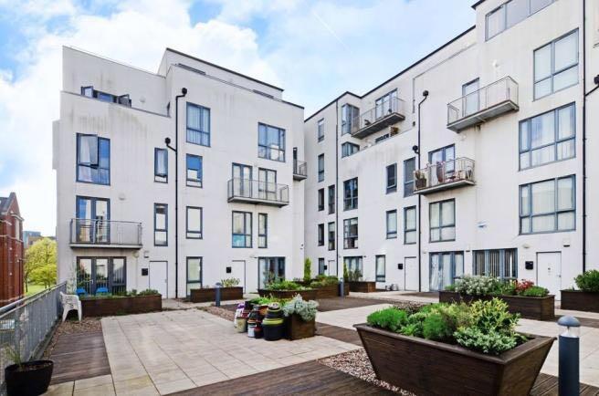 1 bed Apartment to rent Image 11