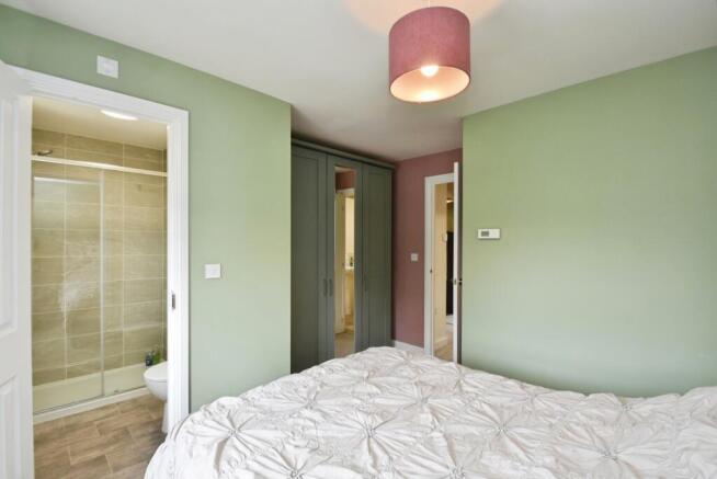 3 bed Semi-Detached for sale Image 10