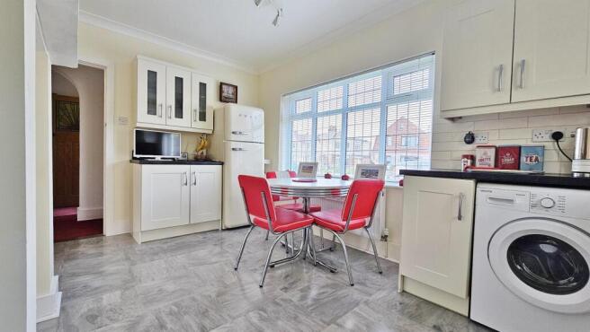 Kitchen/Breakfast Room