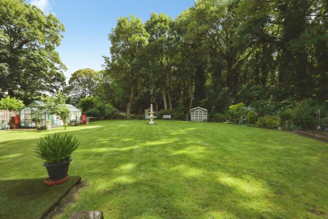 3 bed Detached Bungalow for sale Image 7