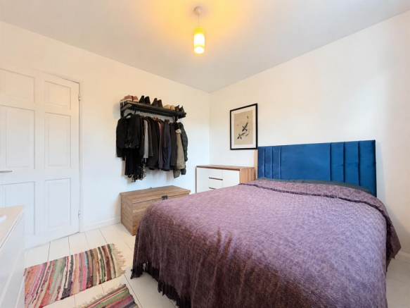2 bed Semi-Detached Bungalow for sale Image 10