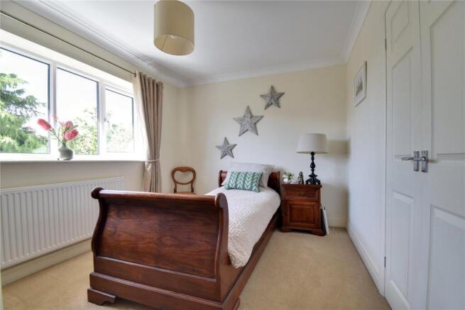 4 bed Detached for sale Image 9