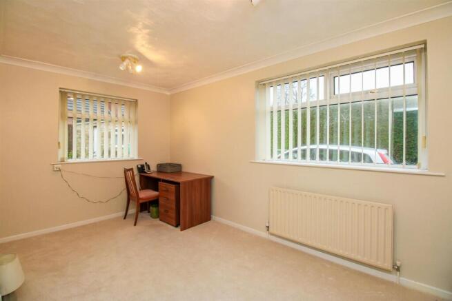 3 bed Detached Bungalow for sale Image 12
