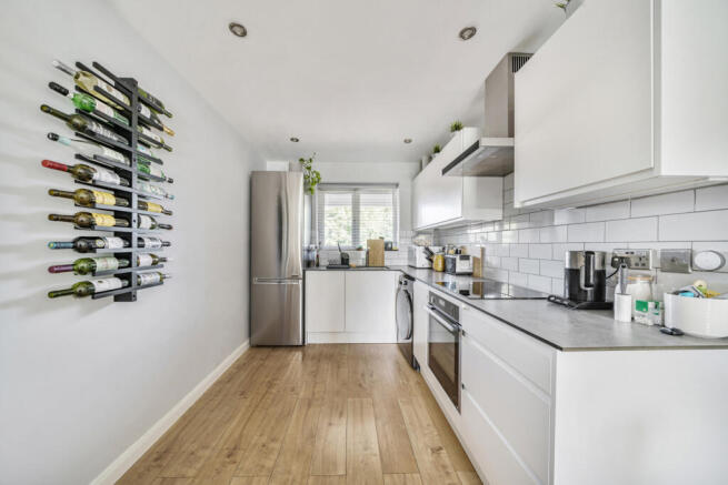 1340731-6-689f487...