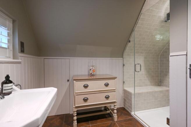 Bedroom 2 Ensuite