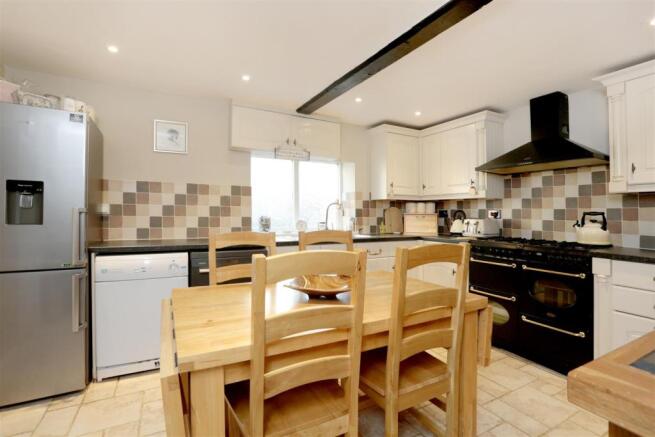 Kitchen/Breakfast Ro