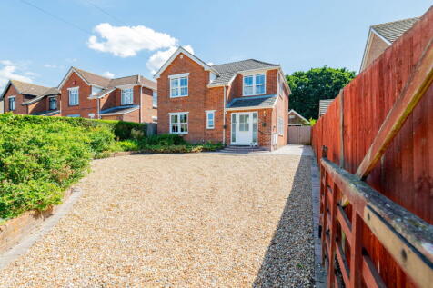 Titchfield Park Road, Titchfield Park, Fareham, Hampshire, PO15 5RN