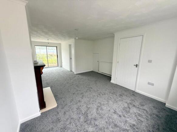 3 bed Semi-Detached for sale Image 4