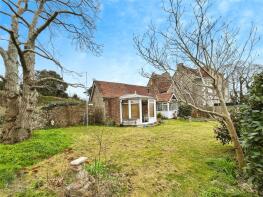 2, Ranelagh Road, Lake PO36 8NX