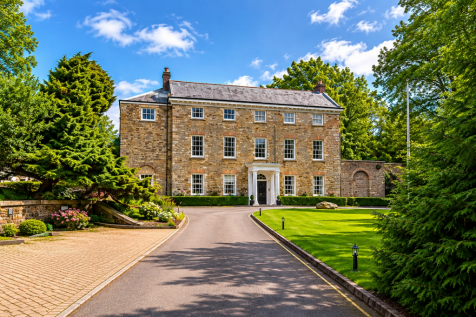 Flat 1 Priory House, Priory Road, Bodmin, PL31 2AE