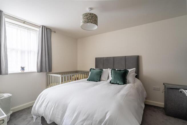 1 bed Town House for sale Image 7