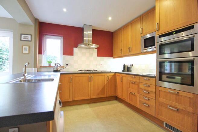 Kitchen/Dining...