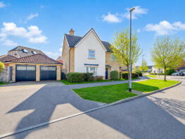 7, Christmas Tree Crescent, Hockley SS5 4FN