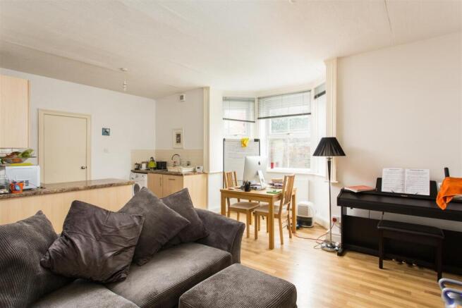 1 bed Flat to rent Image 5