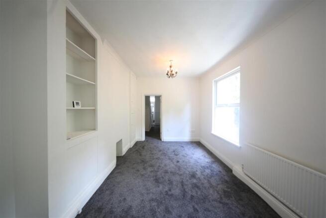 4 bed Semi-Detached for sale Image 8