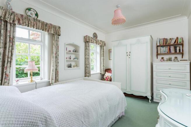 2 bed Detached Bungalow for sale Image 11