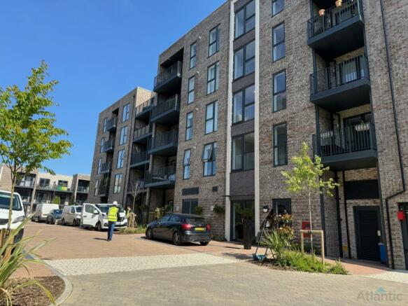 Newly Built Large 2 Bedroom Flat