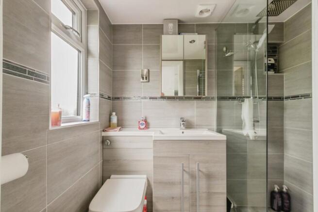 Attic En Suite