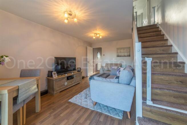 6 Heather Court-7.jpg