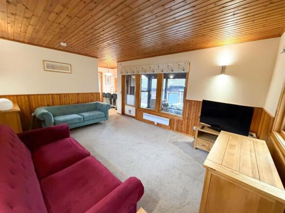 2 bed Chalet for sale Image 6