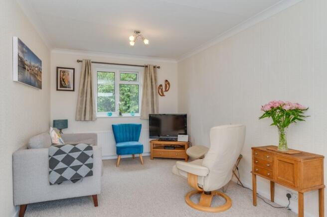 SITTING ROOM/DINING ROOM AND KITCHEN