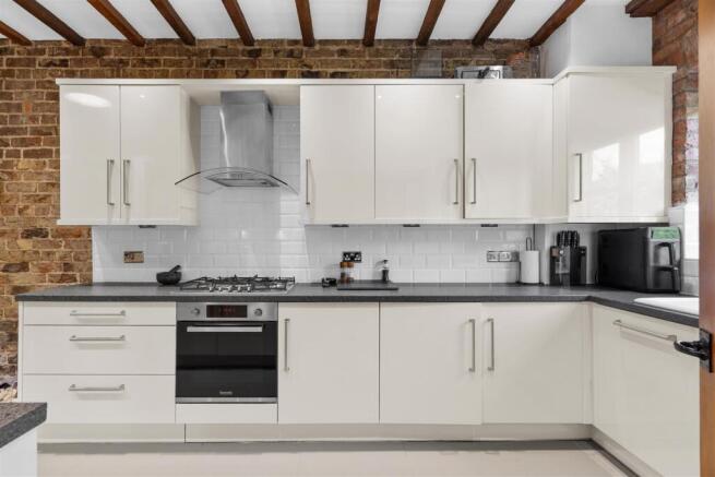 3 bed Terraced for sale Image 7