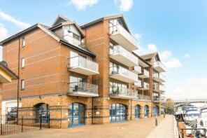17, 1a Spinnaker Court, Becketts Place, Kingston Upon Thames KT1 4EW