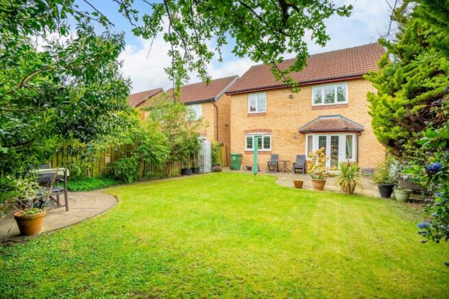 4 bed Detached for sale Image 5