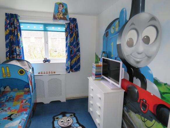 bedroom 3.JPG