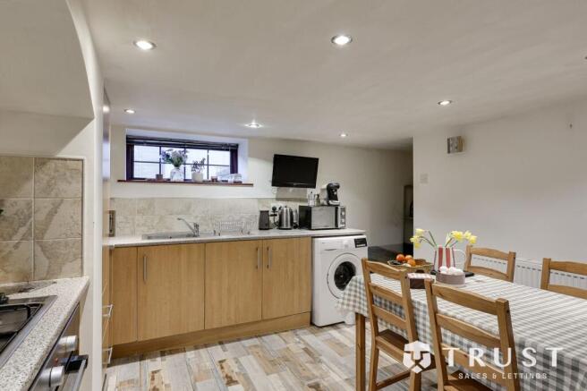 1 bed Terraced for sale Image 5