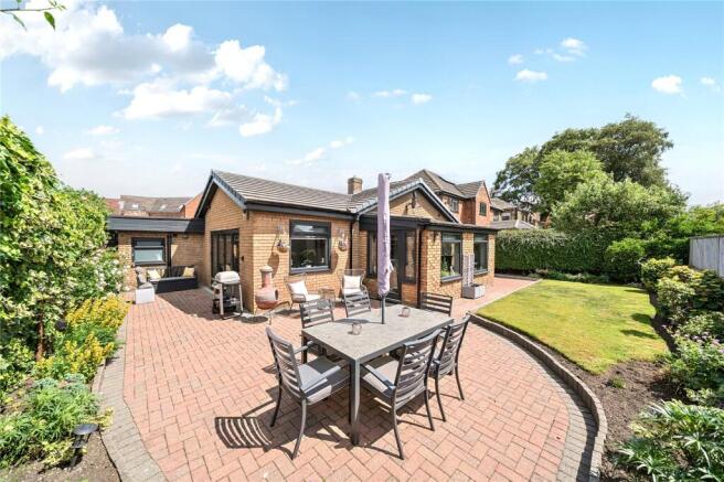 4 bed Bungalow for sale in leeds