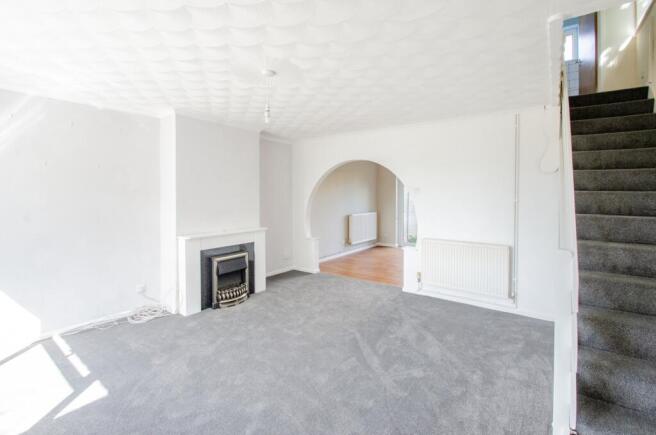 4 Elizabeth Close TPS Bodmin 01208 74182-03