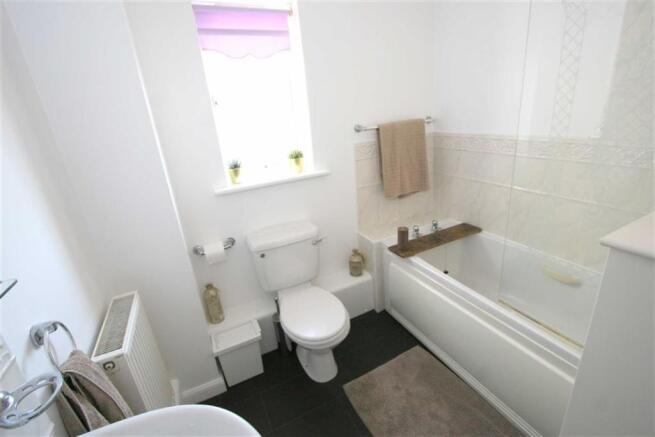 BATHROOM / WC