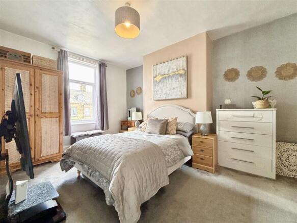 2 bed Terraced for sale Image 3