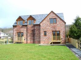 Weatherkissed, Heol Caegwyn, Drefach, Llanelli SA14 7BB