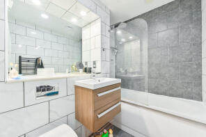 Flat 9, 182a, Clapham High Street, London SW4 7UG