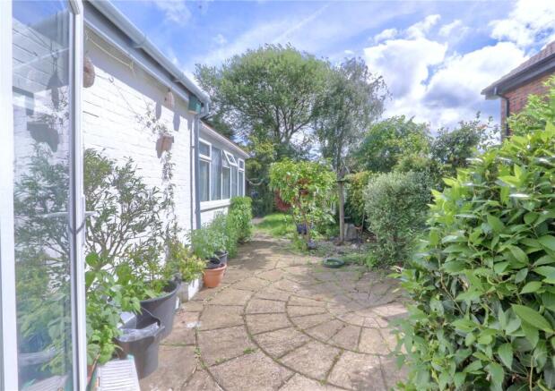 2 bed Bungalow for sale Image 7