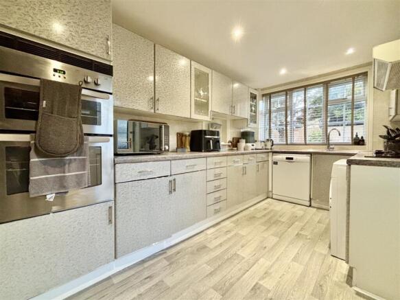 3 bed Detached for sale Image 7
