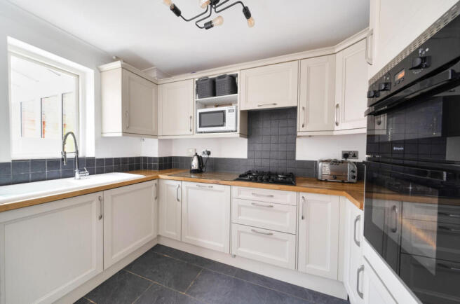 5-6821b4aa0a37f-1...