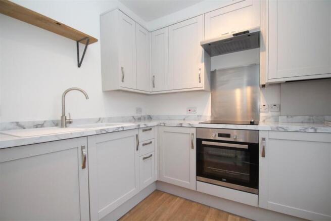Flat 4 Kitchen.jpg