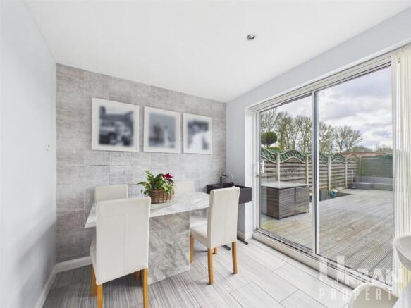 3 bed Detached for sale Image 6