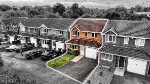 30, Campbell Close, Nuneaton CV10 9PZ