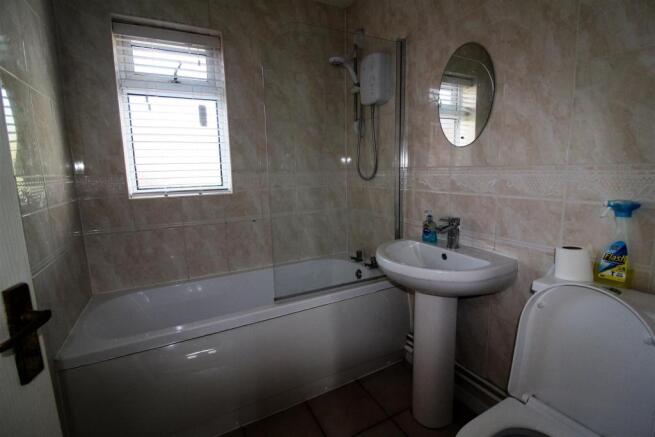Bathroom.JPG