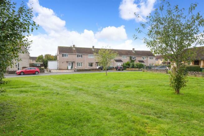 21 Allington Way 4.JPG